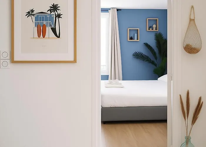 Retour De - La Bonne Marienne - La Madeleine * Анже