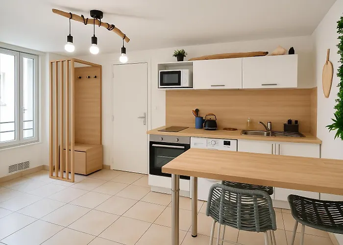 Daire Retour De - La Bonne Marienne - La Madeleine *