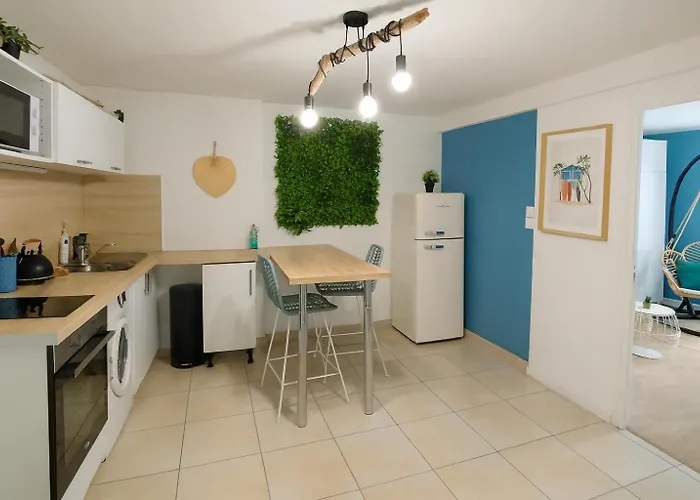 Retour De - La Bonne Marienne - La Madeleine Анже